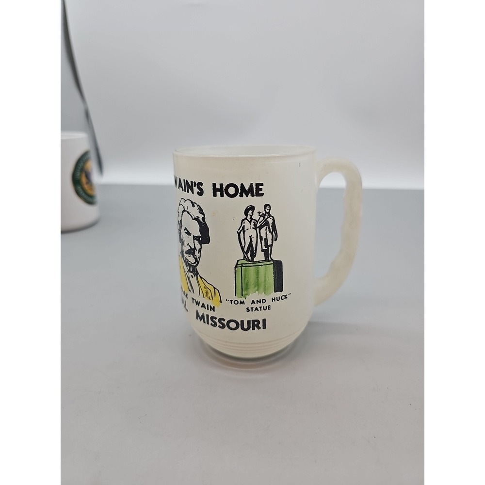Vintage Mark Twain's Home Hannibal, Missouri Drink Mug Collectible Frosted Glass